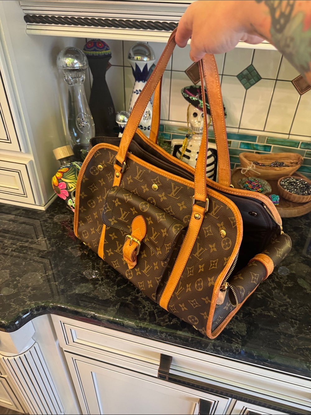 Authentic Louis Vuitton Brown Monogram Canvas Pet Satchel with Tan Leather Trim - Picture 6 of 6